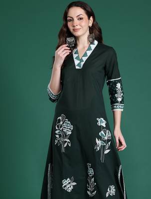Green printed pure cotton kurta trouser set 1