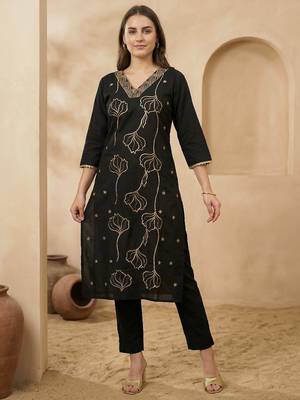 Black printed silk kurta trouser set 3