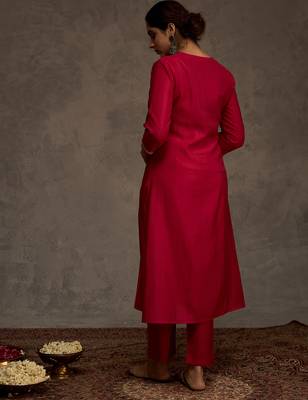 Pink embroidered silk kurta trouser set 2