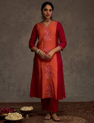 Pink embroidered silk kurta trouser set 4