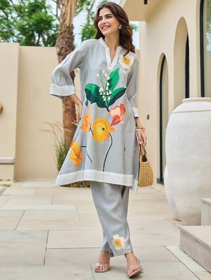 Grey printed silk kurta trouser set 4