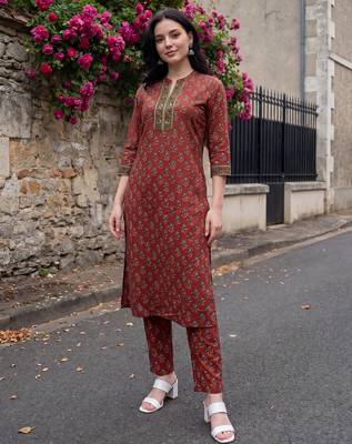 Maroon printed pure cotton kurta trouser set 2