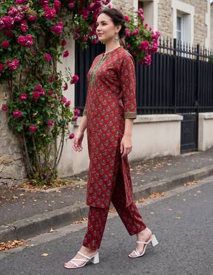 Maroon printed pure cotton kurta trouser set 4