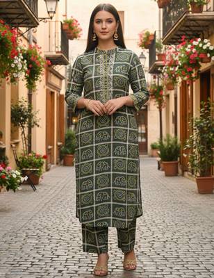 Green printed pure cotton kurta trouser set 4