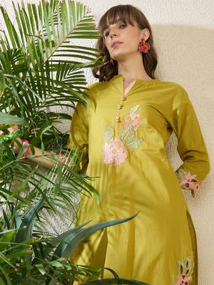 Green embroidered pure cotton kurta trouser set 2