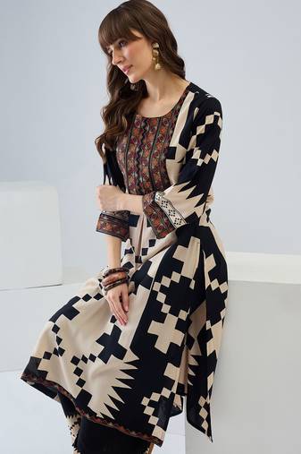 Off white printed viscose rayon kurta trouser set