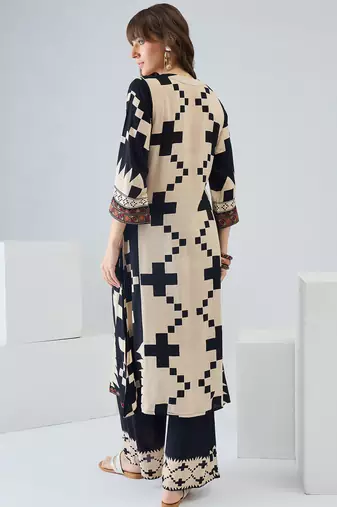 Off white printed viscose rayon kurta trouser set