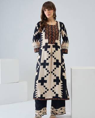 Off white printed viscose rayon kurta trouser set 4