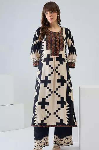 Off white printed viscose rayon kurta trouser set