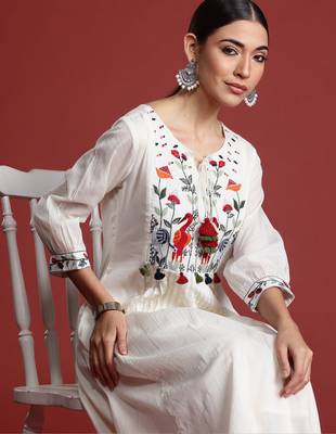 Off white embroidered pure cotton kurta trouser set 1