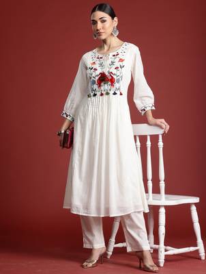 Off white embroidered pure cotton kurta trouser set 4