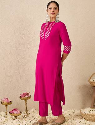 Pink embroidered silk kurta trouser set 2