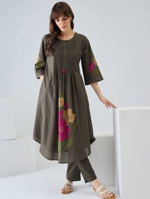 Green printed pure cotton kurta trouser set 4
