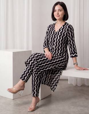 Black printed pure cotton kurta trouser set 4