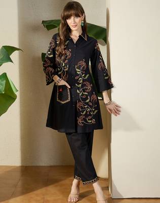 Black embroidered pure cotton kurta trouser set 4