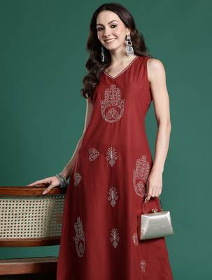 Maroon embroidered pure cotton kurta trouser set 1