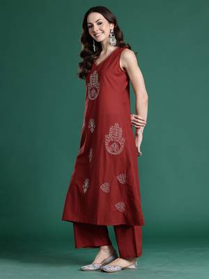 Maroon embroidered pure cotton kurta trouser set 3