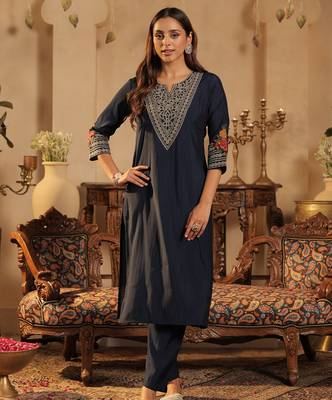 Navy blue embroidered silk kurta trouser set 3