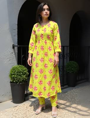 Green printed pure cotton kurta trouser set 4