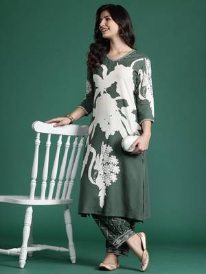 Green printed viscose rayon kurta trouser set 4