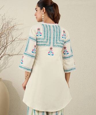 Off white embroidered pure cotton kurta trouser set 2