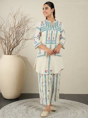 Off white embroidered pure cotton kurta trouser set 4