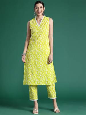 Green printed pure cotton kurta trouser set 4
