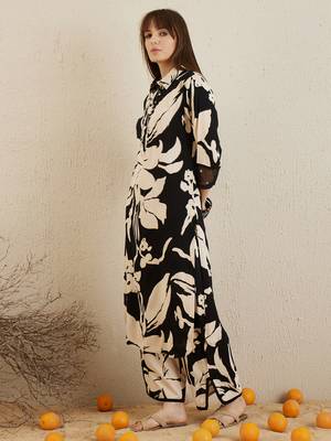 Black embroidered viscose rayon kurta trouser set 3