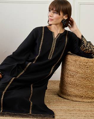 Black embroidered silk kurta trouser set 1