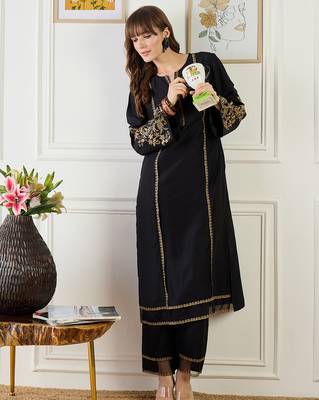 Black embroidered silk kurta trouser set 4