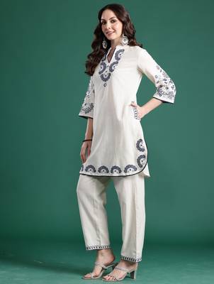 Off white embroidered pure cotton kurta trouser set 3