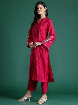 Pink embroidered silk kurta trouser set 3