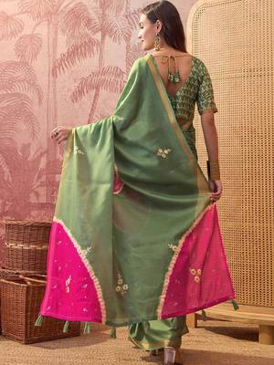 Green embellished sequinned  cotton saree 3