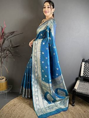 Blue woven design zari silk blend handloom banarasi saree 2