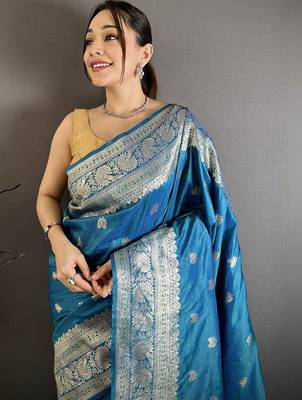 Blue woven design zari silk blend handloom banarasi saree 3