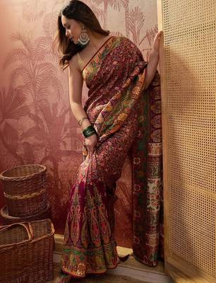 Purple floral woven design sarees with unstitched blouse piece 3