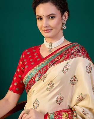 Cream ethnic digital printed festive wear printing saree with matching blouse 5