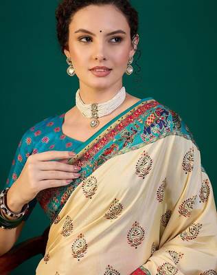 Cream ethnic digital printed festive wear saree with unstitched blouse piece 5