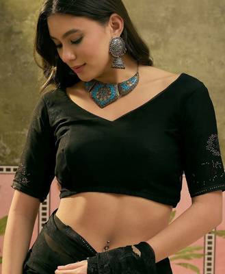 Black floral embroidered saree with unstitched blouse 4