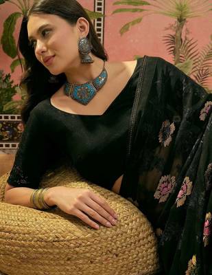 Black floral embroidered saree with unstitched blouse 5