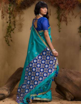 Blue ethnic motifs woven design saree with unstitched blouse 4