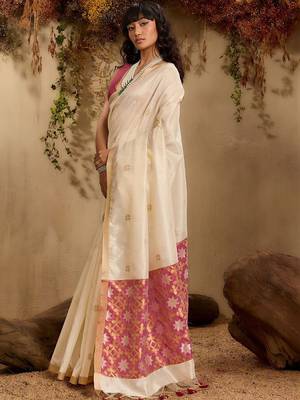 Off white ethnic motifs woven design saree with unstitched blouse 5