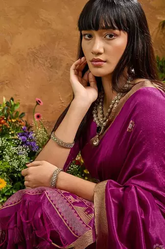 Magenta ethnic motifs woven design saree with unstitched blouse