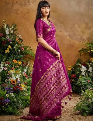 Magenta ethnic motifs woven design saree with unstitched blouse 4