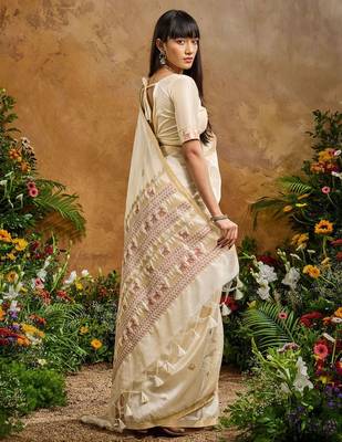 Cream ethnic motifs woven design saree with unstitched blouse 5