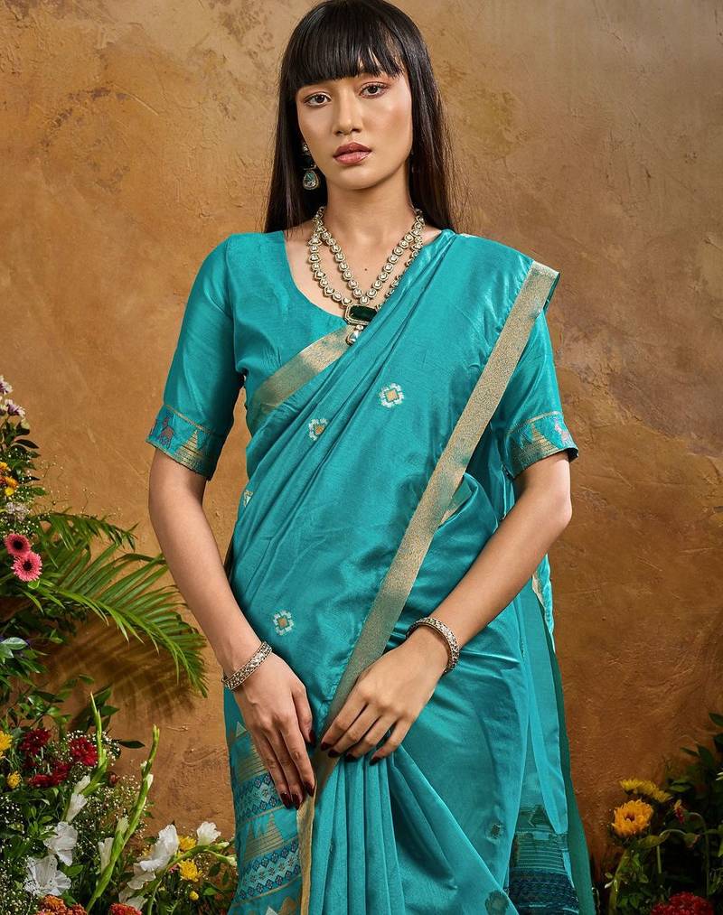 Blue ethnic motifs woven design saree with unstitched blouse