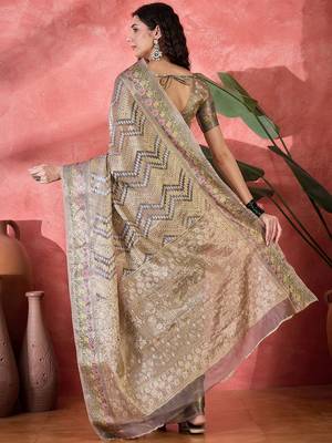 Grey geometric print  woven design zari border saree with unstitched blouse 4