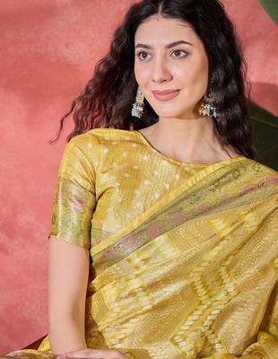 Yellow ethnic motifs woven design zari border saree with unstitched blouse 5