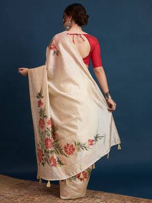 Cream floral printed saree 3