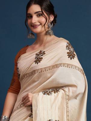 Cream floral printed with embroidered border saree with unstitched blouse 1
